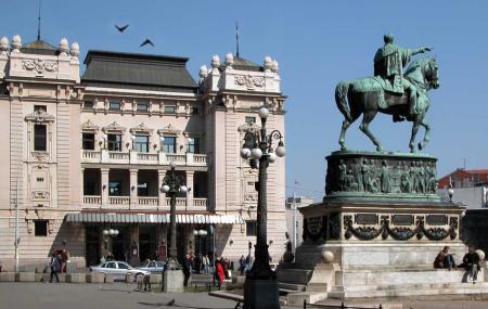 Place Republic Square