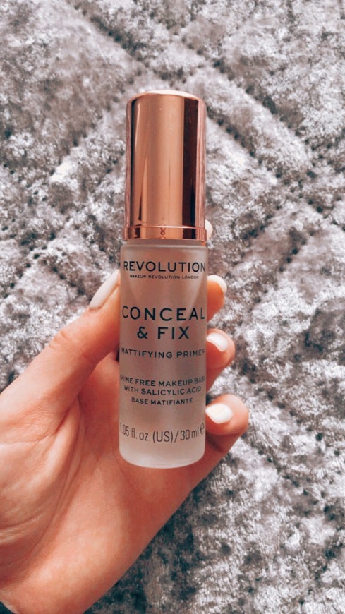 Product Pré-base matificante Conceal & Fix