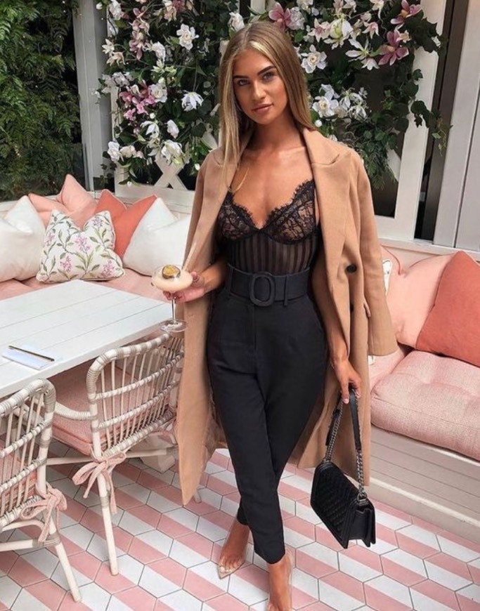 Social BLACK AND JACKET ?