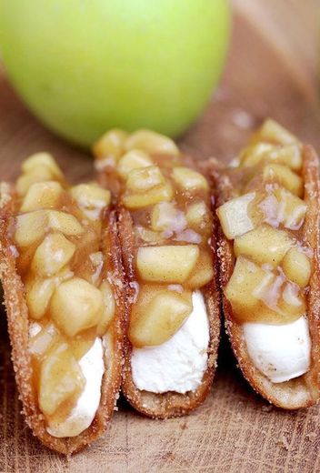 Apple Cheesecake Tacos