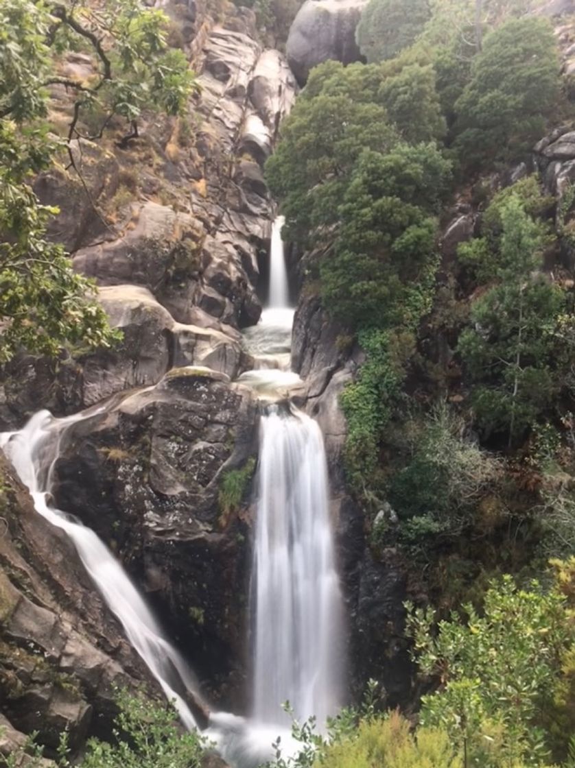 Lugar Cascata do Arado