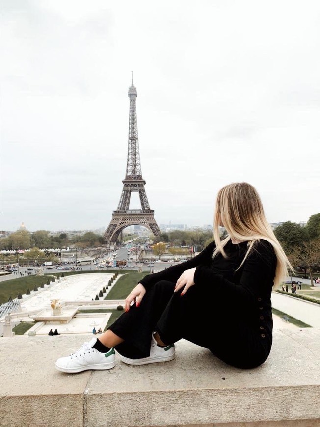 Place Torre Eiffel