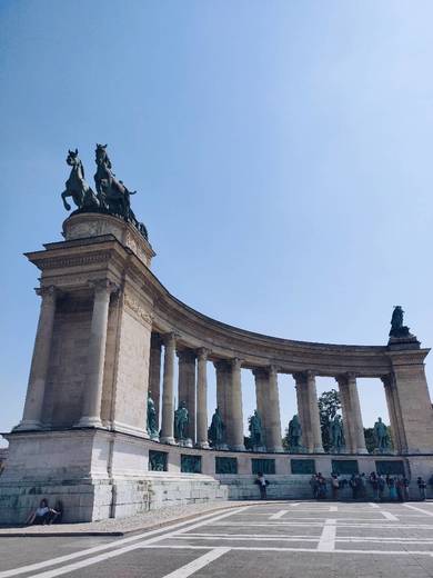 Plaza de los Héroes