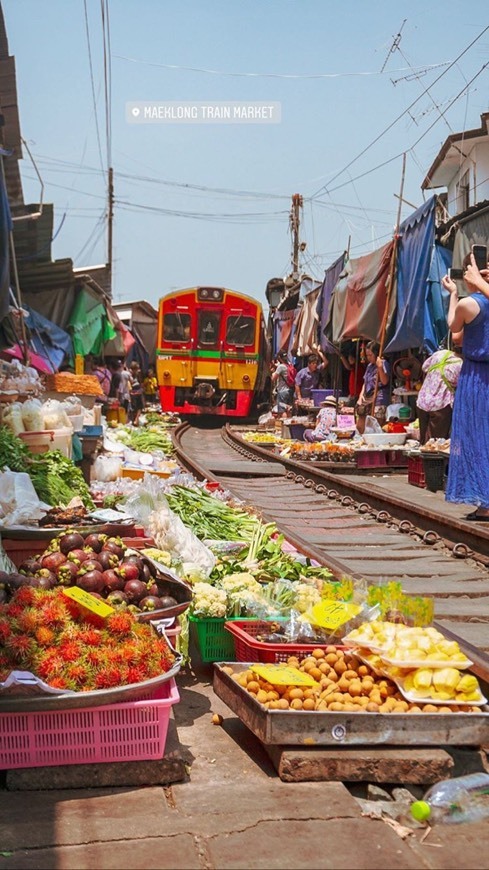 Place Maeklong Railway Market