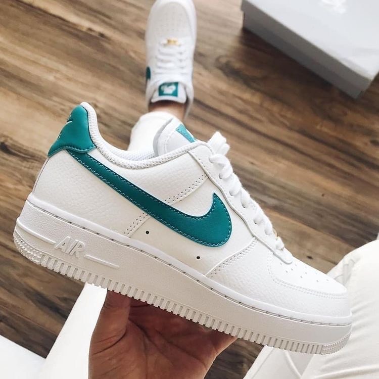 • Sneakers •