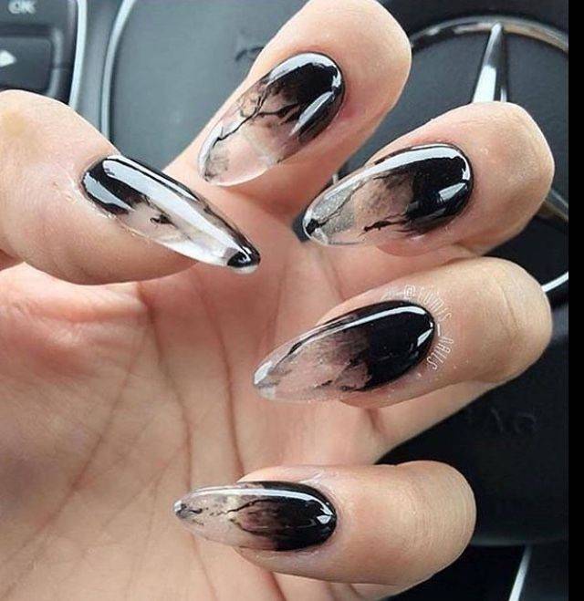 Moda Nail inspo