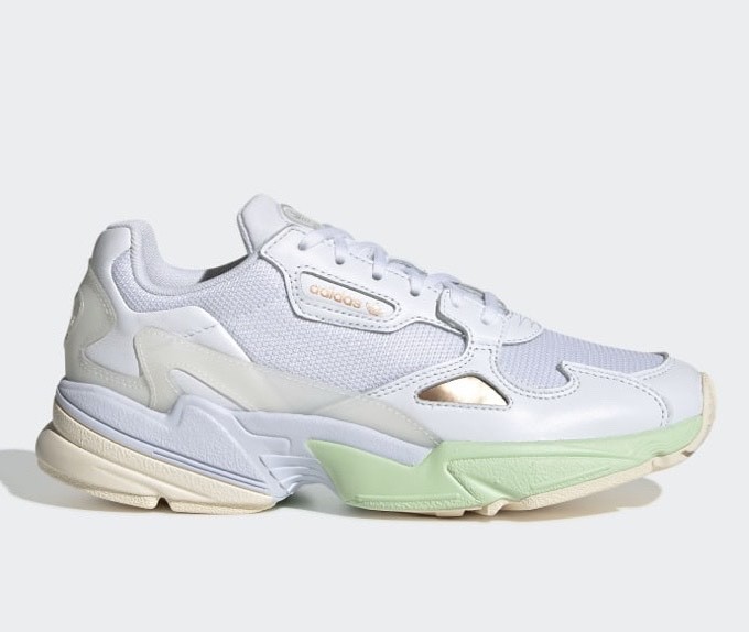 Social Falcon menta 
