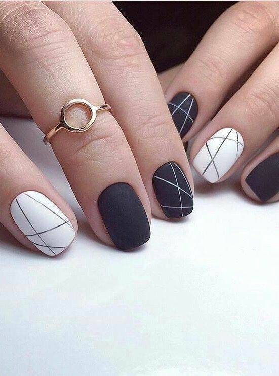 Fashion black and white 💅🏻