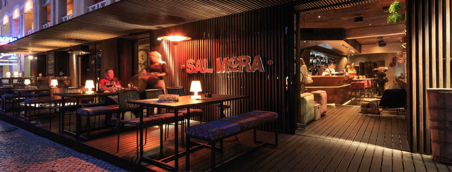 Restaurants Salmora - Live Kitchen & Bar