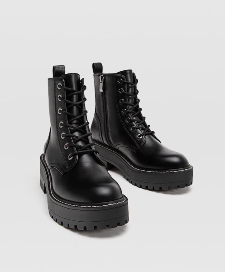 Social Botins pretos rasos com cordão duplo