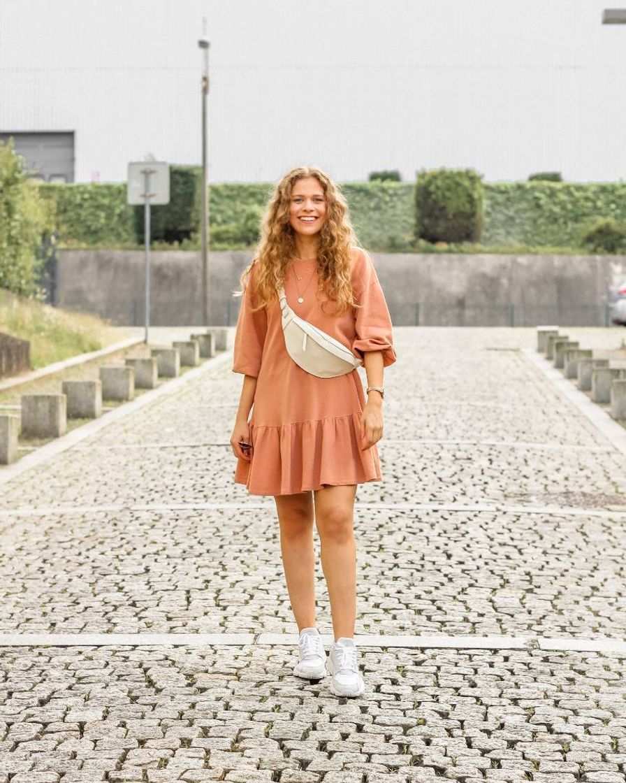 Fashion  Vestido com folho e manga abalonada - Pull&Bear 