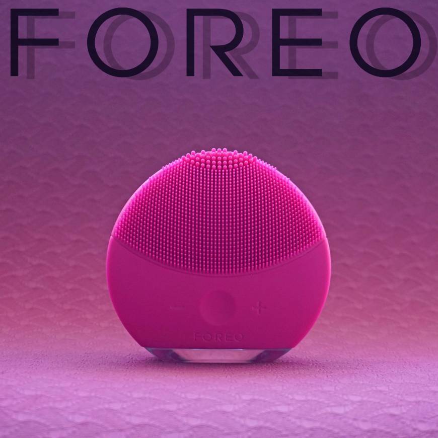 Belleza LUNA mini 2 de FOREO es el limpiador facial con modo anti-edad.