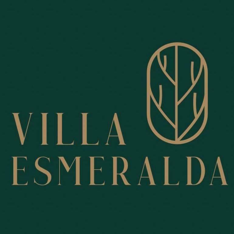 Lugar Villa Esmeralda 