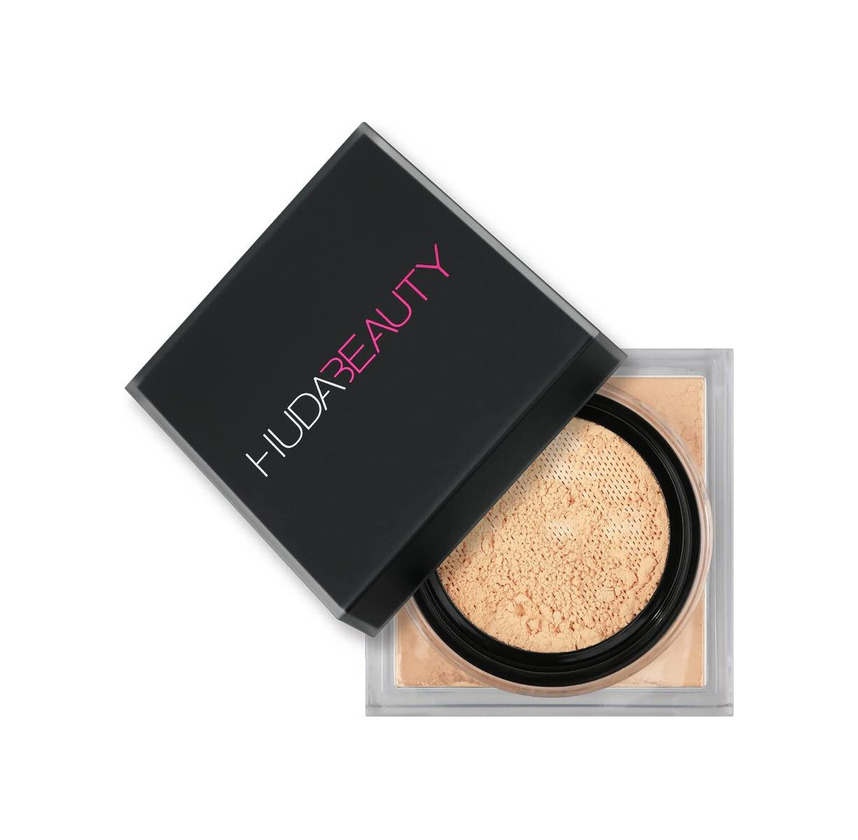 Products HUDA BEAUTY Easy Bake Loose Baking and Setting Powder

