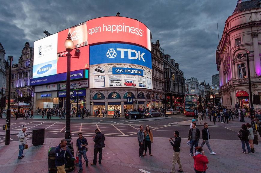 Moda Piccadilly circus