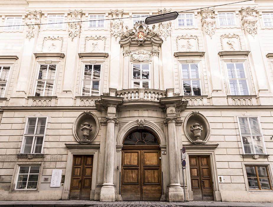 Place Palacio Schönborn-Batthyány