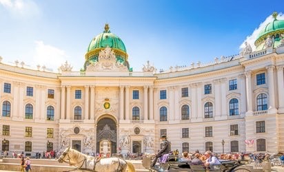 Lugar Hofburg Palace Silver Collection of Vienna