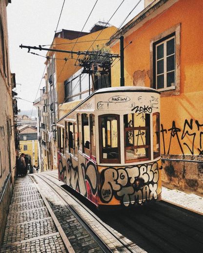 Elevador da Bica (Ascensor da Bica)