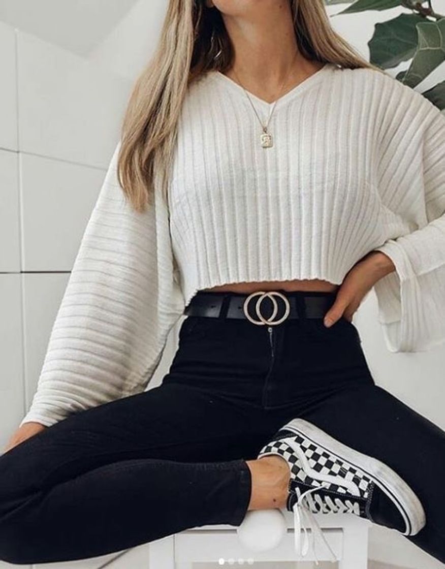 Moda Cropped sweater cozy look 🤍😽