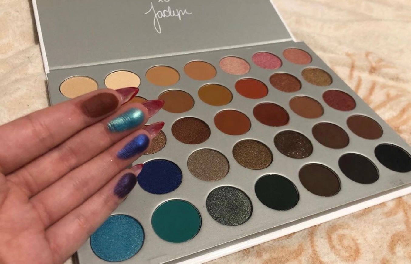 Moda Morphe The Jaclyn Hill Eyeshadow Palette - Lookfantastic.com