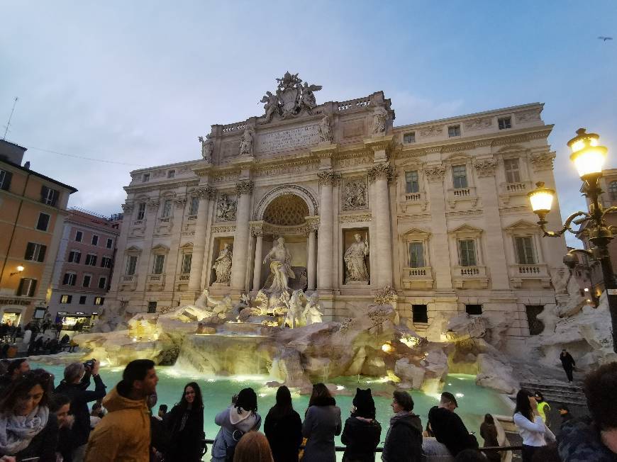 Lugar Fontana di Trevi