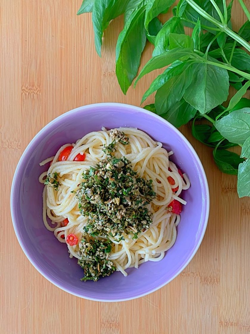 Fashion Esparguete com tomate e pesto de manjericão 