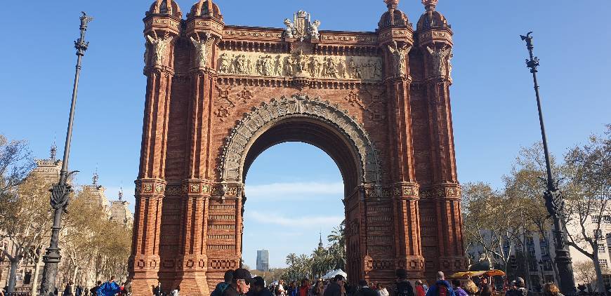 Place Arc de Triomf