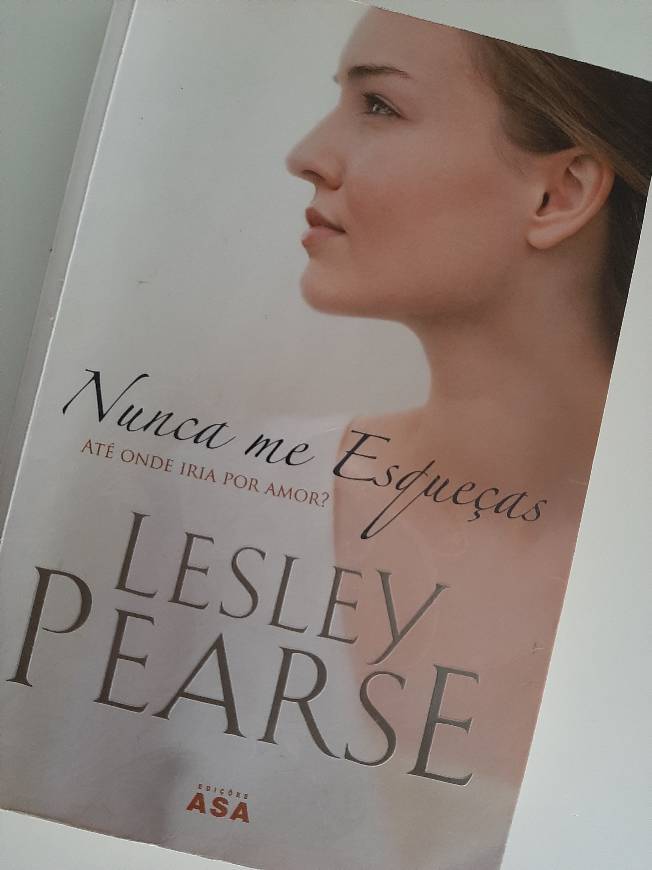 Book "Nunca me esqueças"- Lesley Pearse 