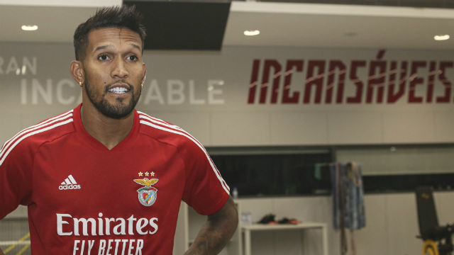 Moda Dyego Sousa benfica 