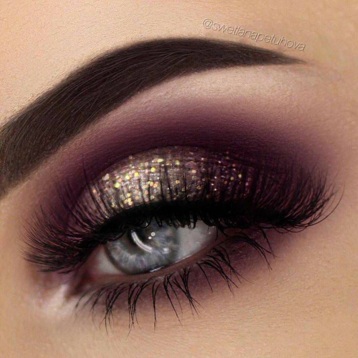 Moda Gold and burgundy makeup