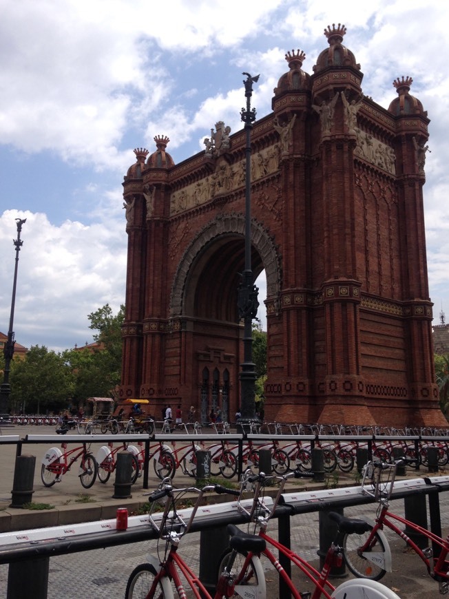 Lugar Arc de Triomf