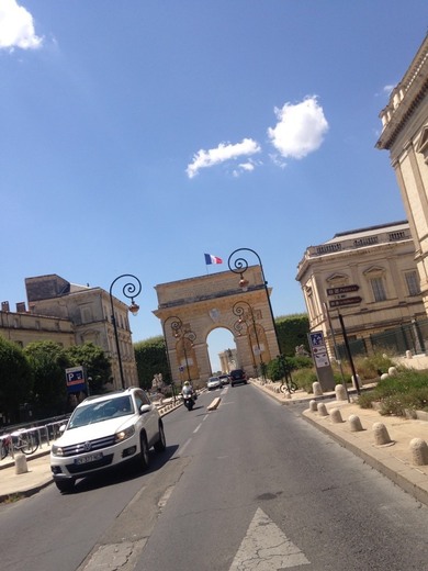 Porte du Peyrou