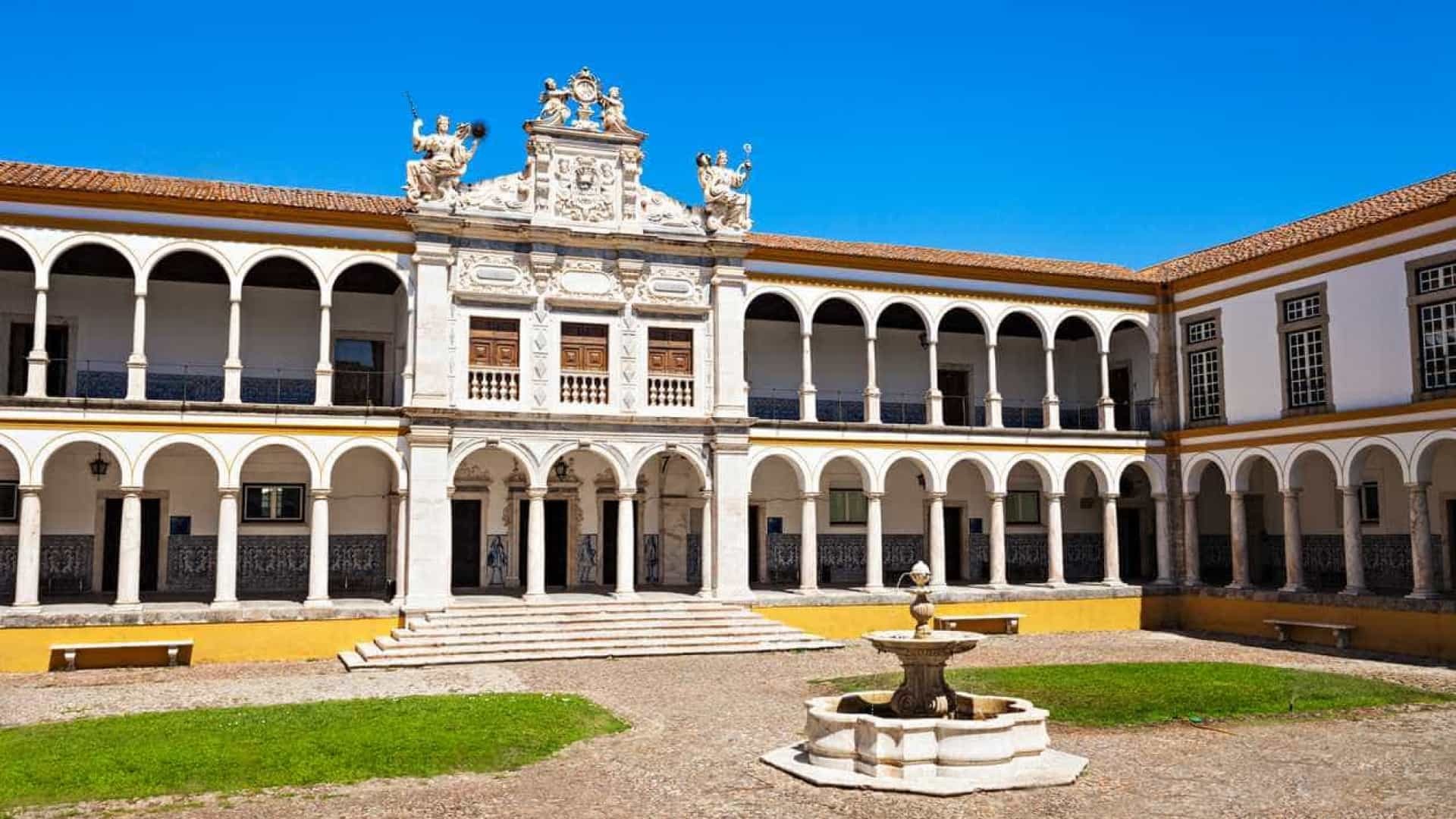 Lugar Universidad de Évora