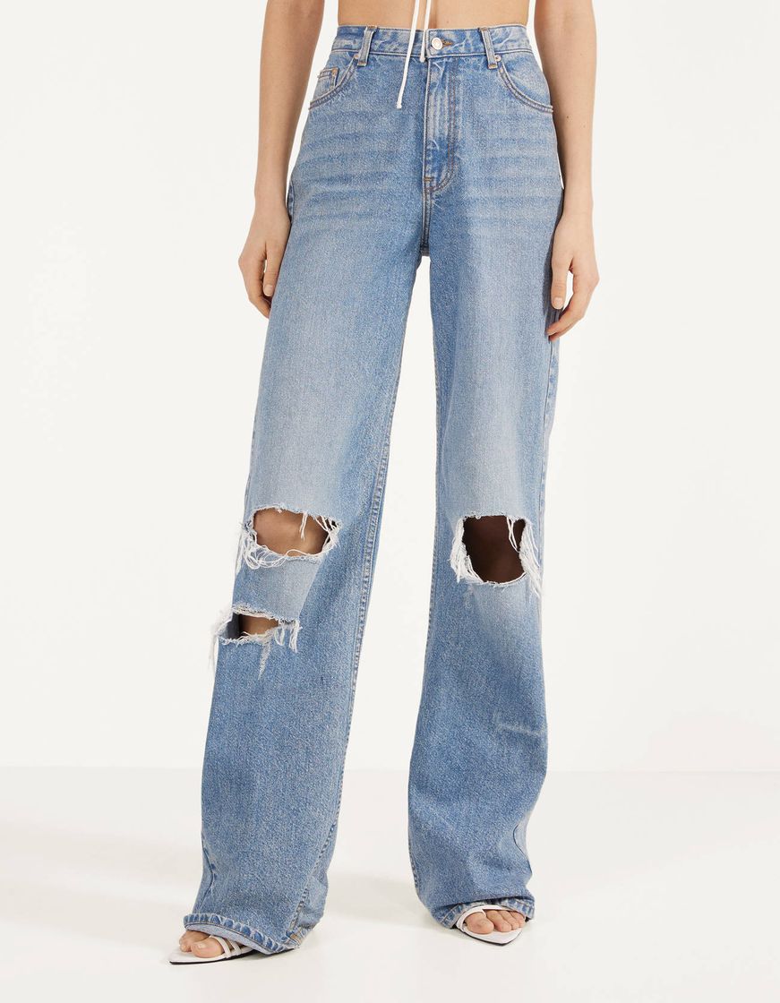 Moda Jeans90’s Flare com rasgões 