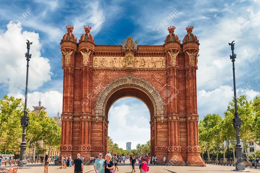 Place Arc de Triomf