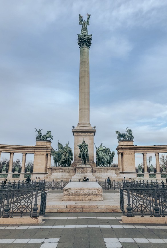 Lugar Millennium Monument