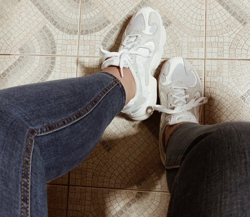 Moda adidas Falcon W