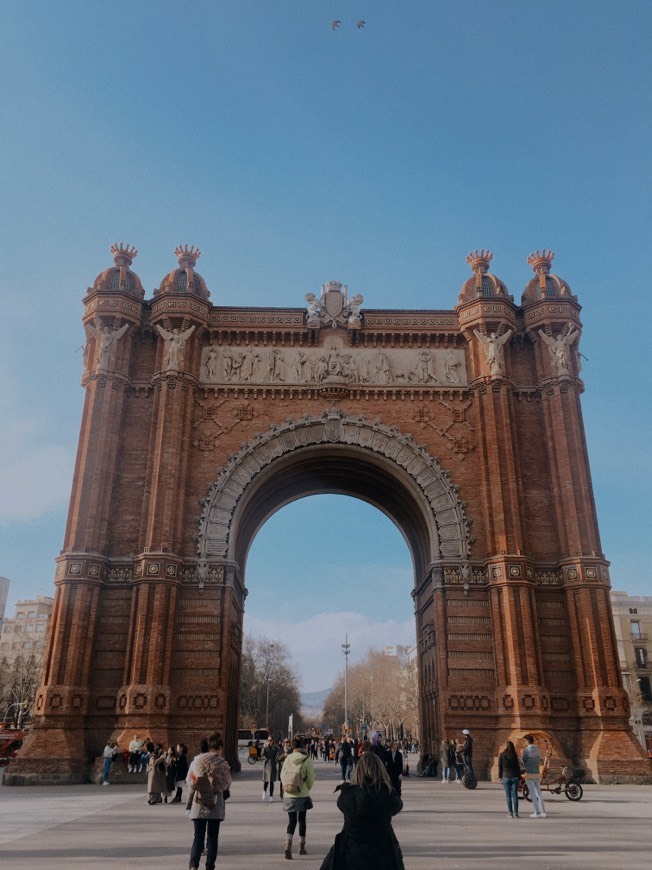 Place Arc de Triomf