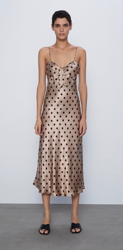 Vestido tipo lingerie 