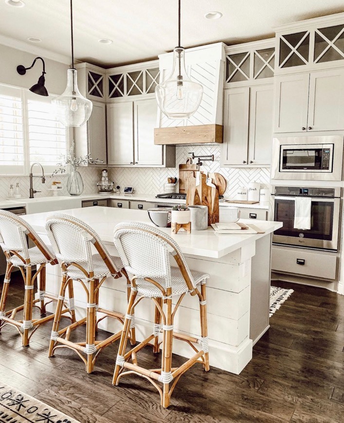 Fashion Kitchen | Our Faux Farm House