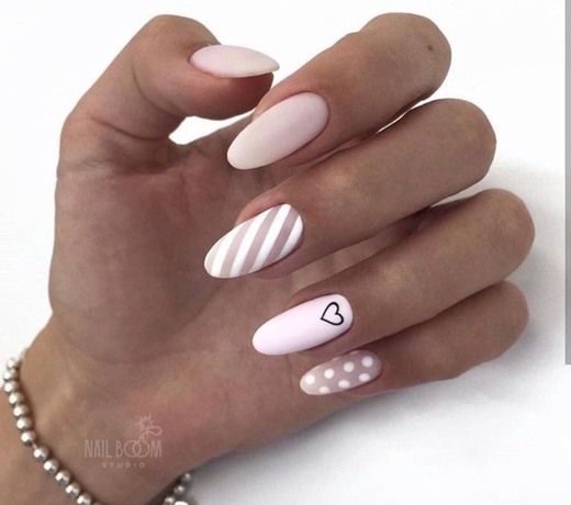 Nails 