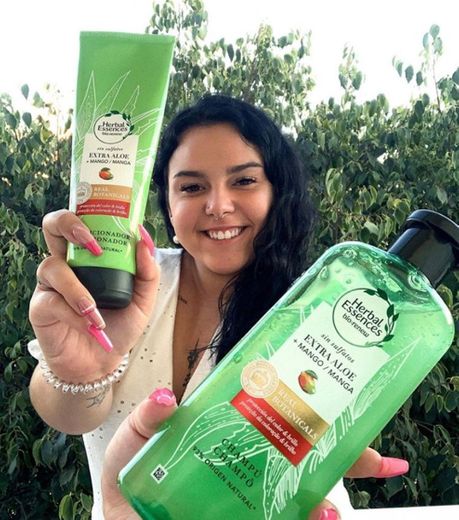 Nova gama Herbal Essences 