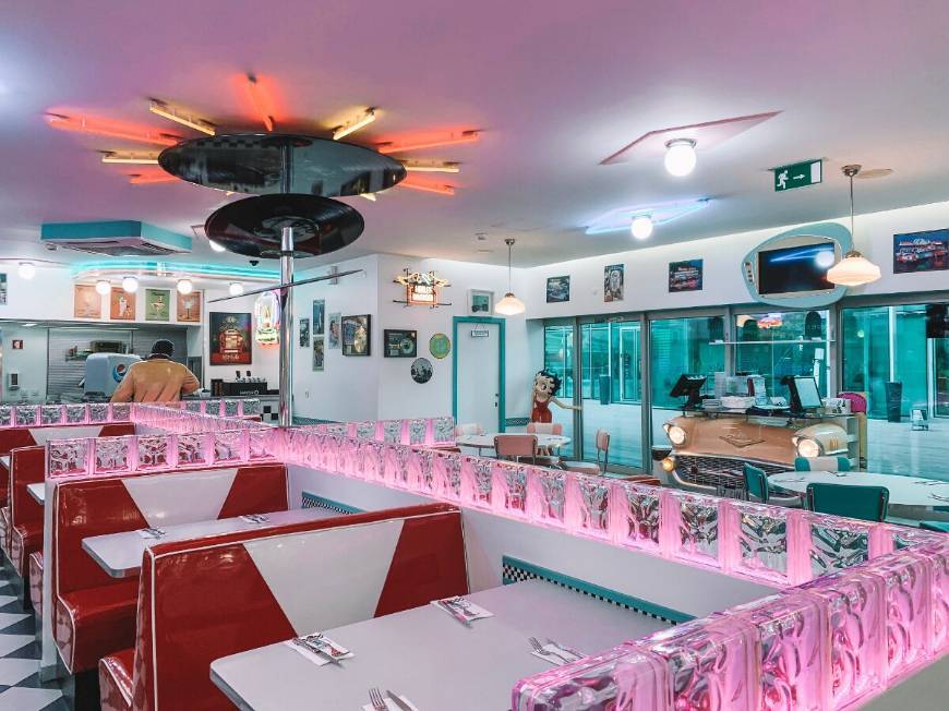 Restaurants The Fifties’ American Diner