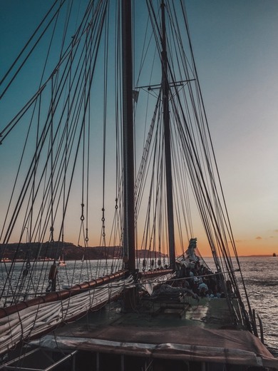 Lisbon Boat Party