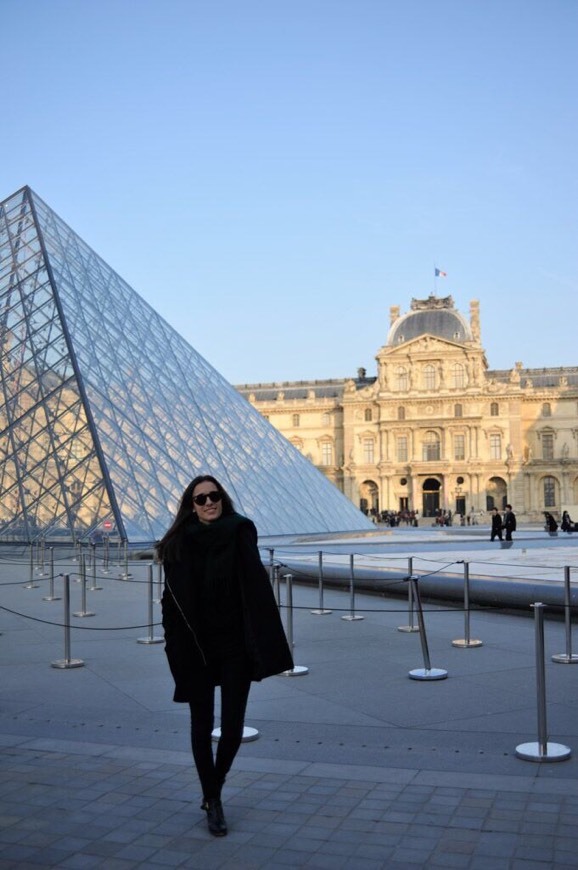 Place Museo del Louvre