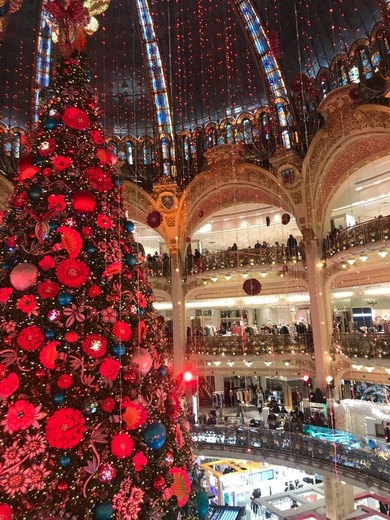 Galeries Lafayette - Shopping Welcome Center