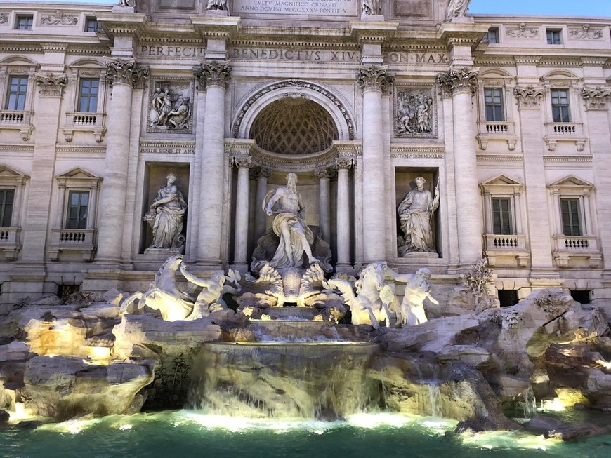 Lugar Fontana di Trevi