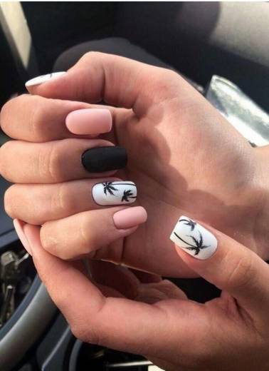 Nails 