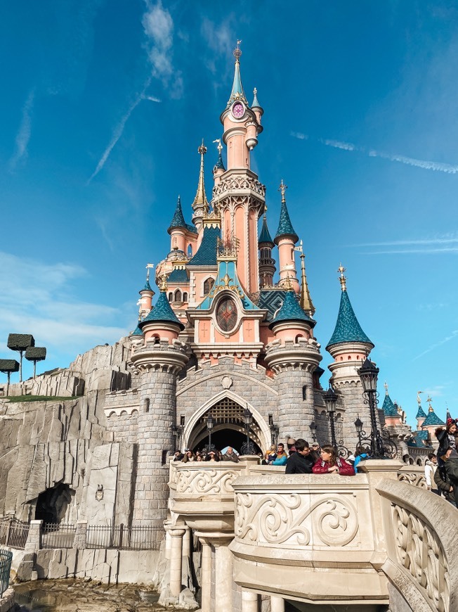 Lugar Disneyland Paris✨