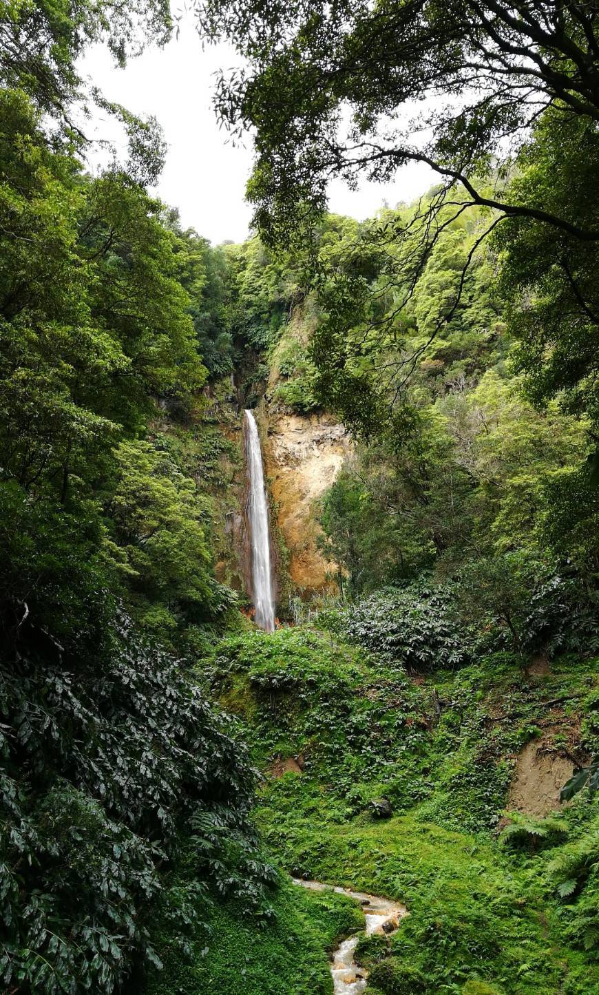 Lugar Cascata da Ribeira Quente